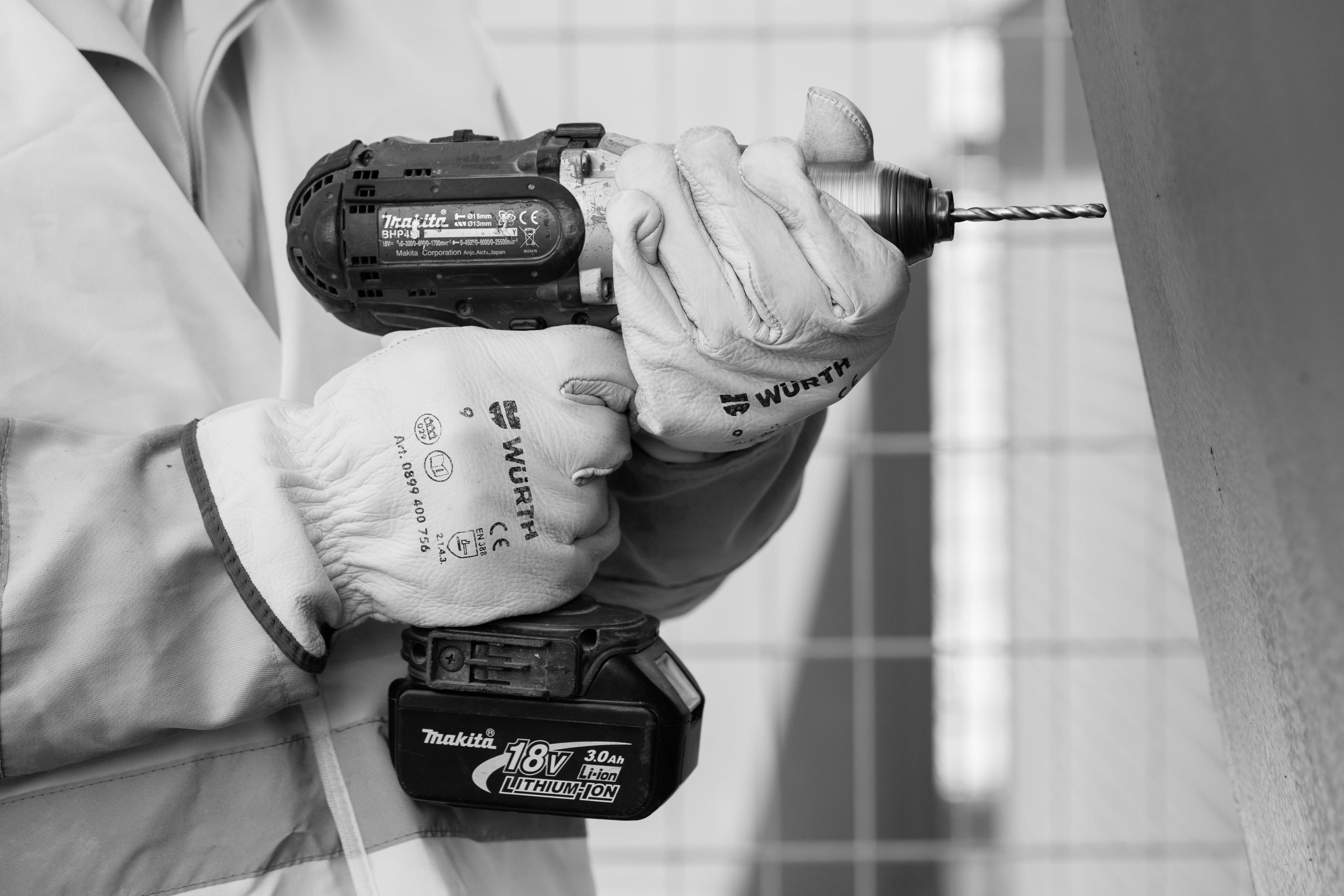 The_Hands_that_Build_the_Future_18