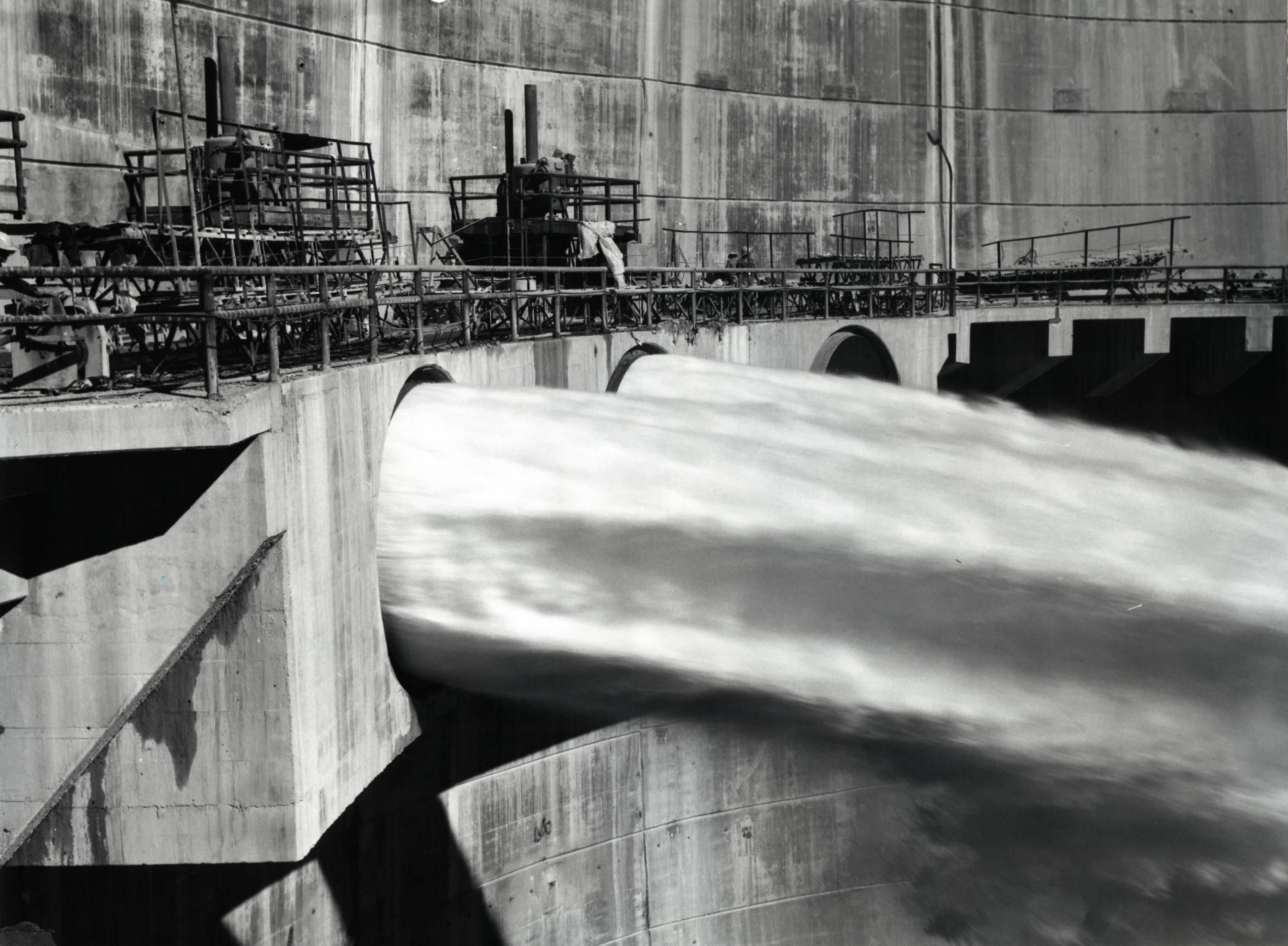 impianto-idroelettrico-dez-iran