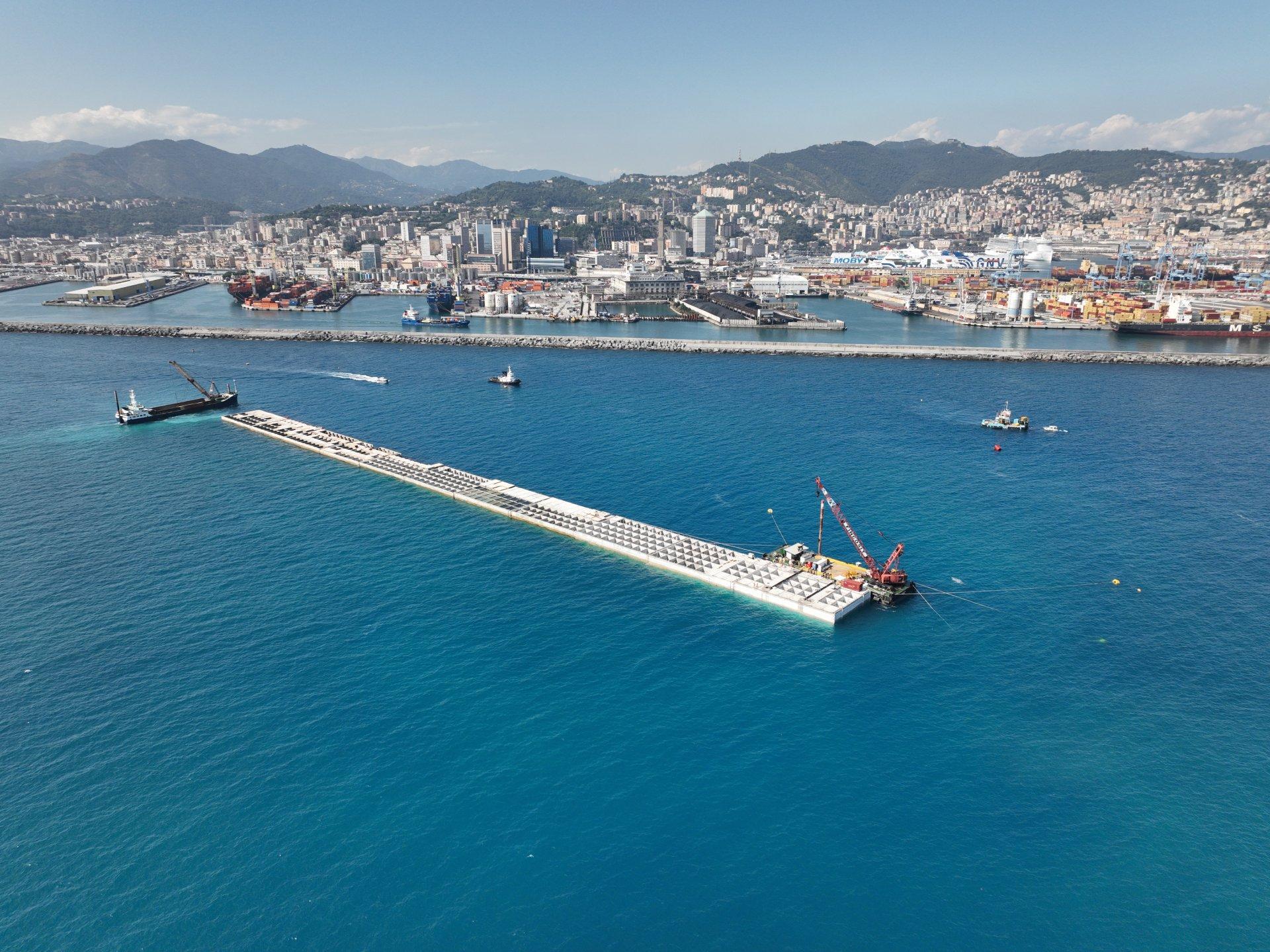 Nuova Diga Foranea di Genova, Italia